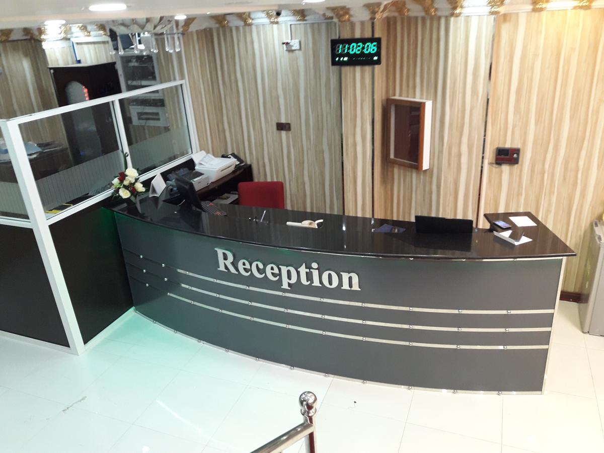 Global City Hotel Maligawatta Dış mekan fotoğraf