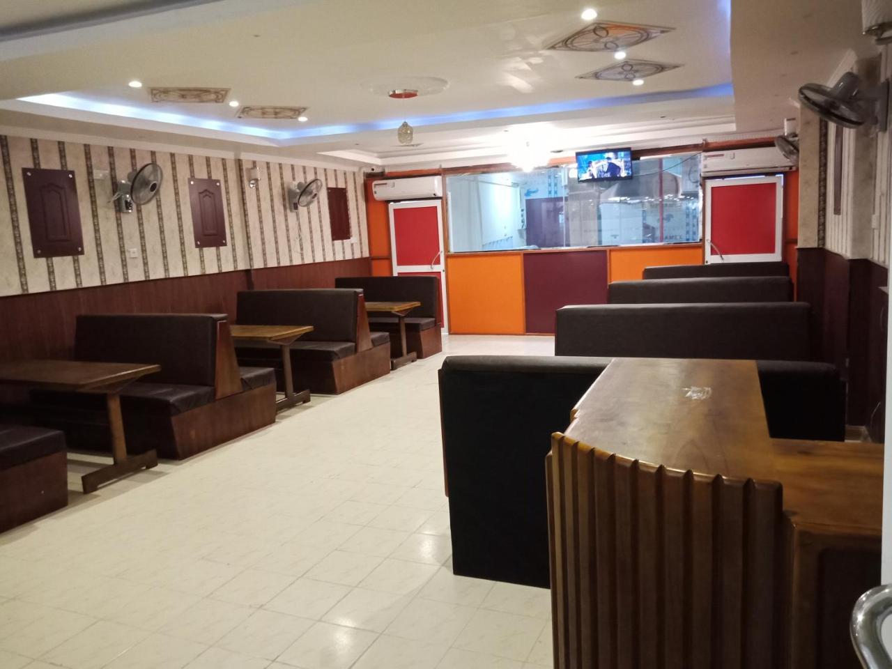 Global City Hotel Maligawatta Dış mekan fotoğraf
