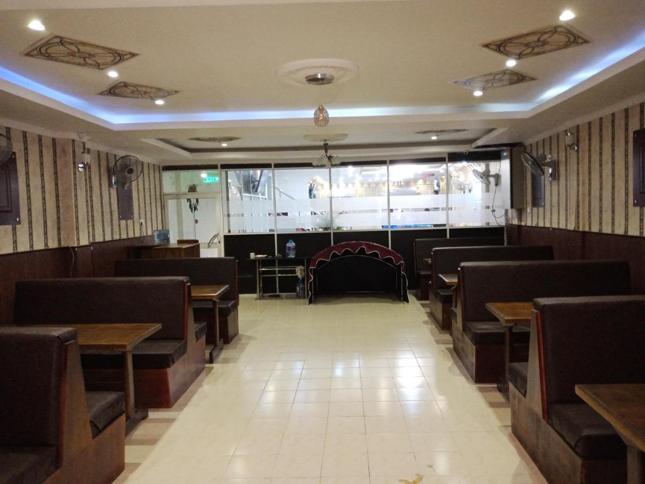 Global City Hotel Maligawatta Dış mekan fotoğraf