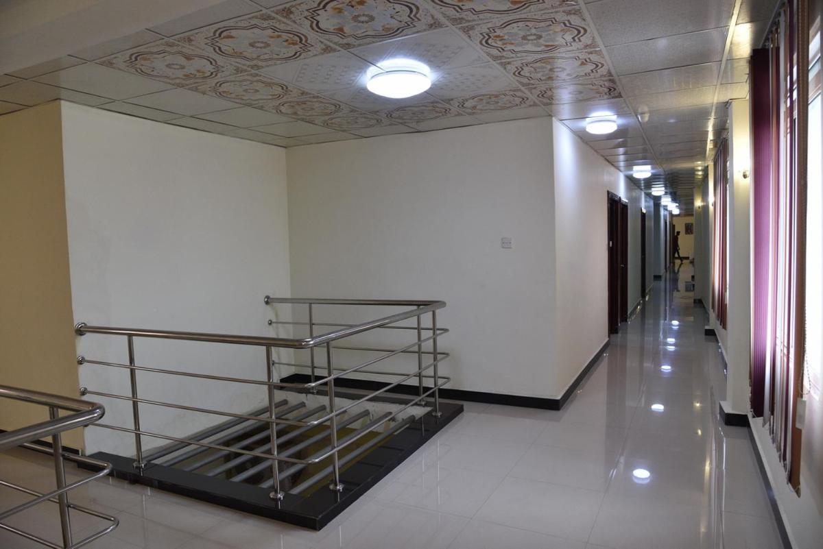 Global City Hotel Maligawatta Dış mekan fotoğraf
