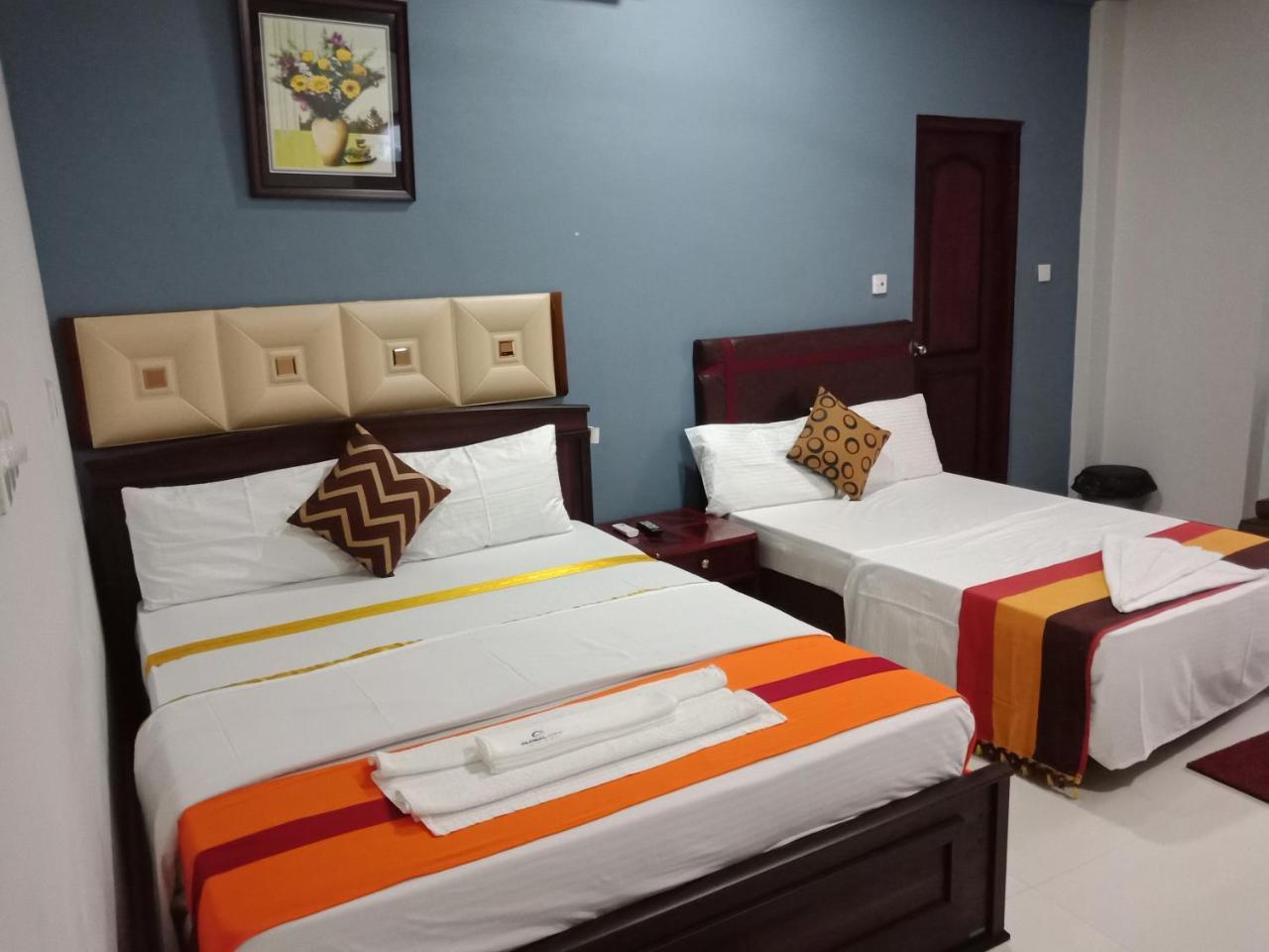 Global City Hotel Maligawatta Dış mekan fotoğraf